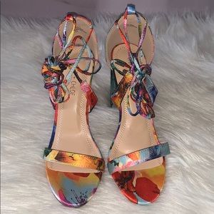 Floral heel pumps